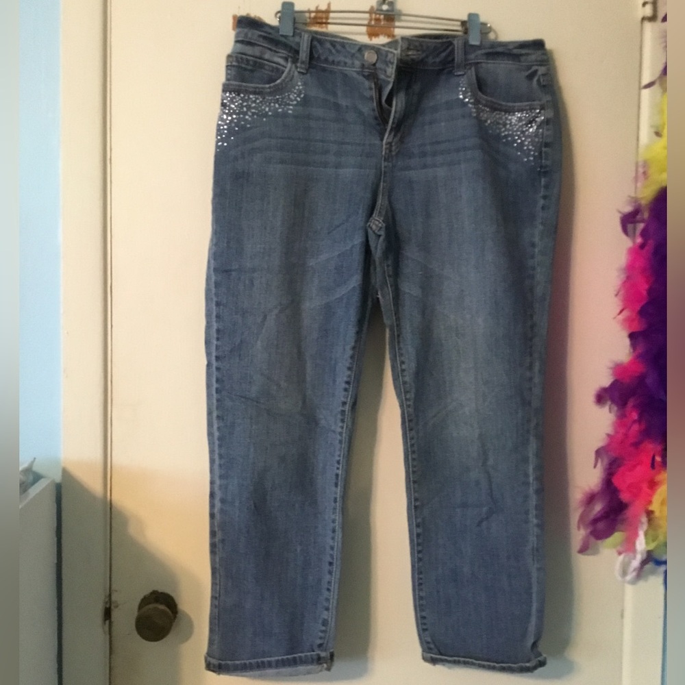 Jennifer Lopez size 12 bedazzled cuff Capris